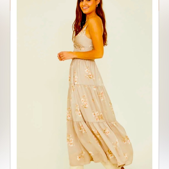 ❤️❤️🔥NWT Altar’d State Kelssa Maxi Dress - Picture 3 of 6